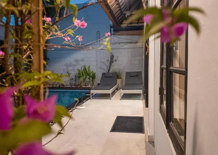 Spacious 2br Private Pool In